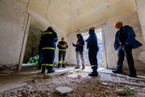 Arma un comando para la prevención de desastres naturales