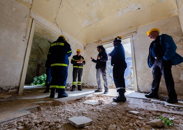 Arma un comando para la prevención de desastres naturales