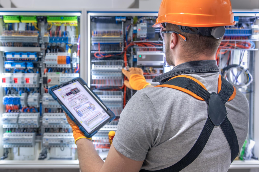 Demanda eléctrica con monitoreo de cargas en tiempo real